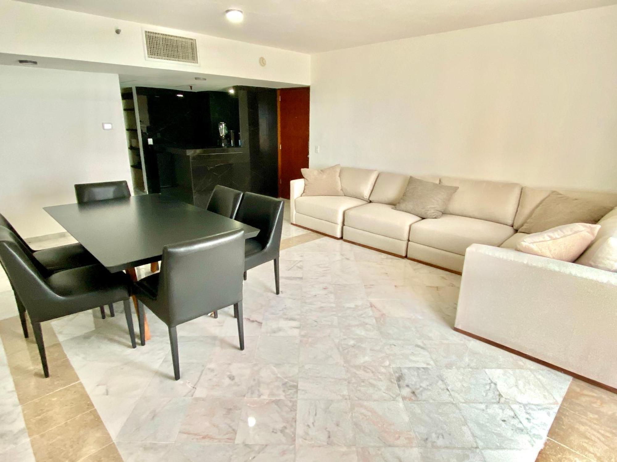 Condo In Ocean Front Resort Cancún Habitación foto
